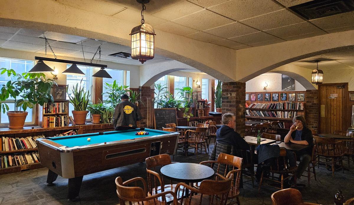 g43kdsgwgaaepue?format=jpg-name=large