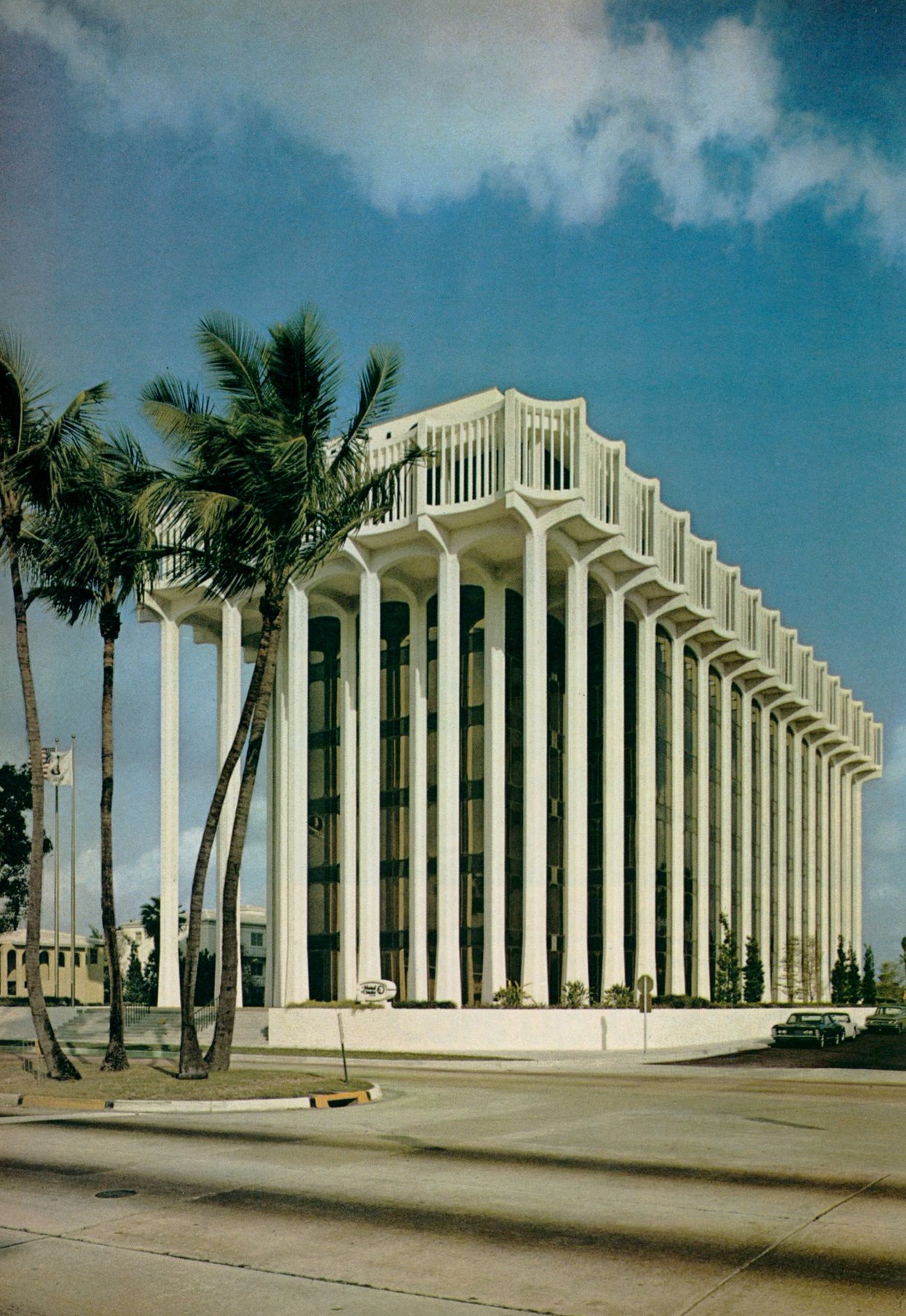 Minoru Yamasaki, Mutual of Omaha Regional Office, Miami, Florida, 1965-1967