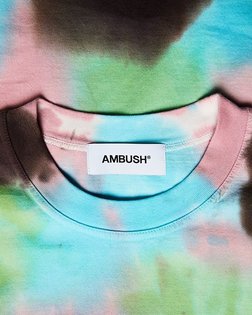 The Waves Tie Dye Tee from @ambush_official is available online now. #ambush