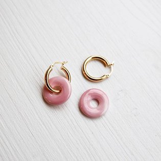 With or without hoops💗 #twoinone #pink #earringlove #ninakastens
