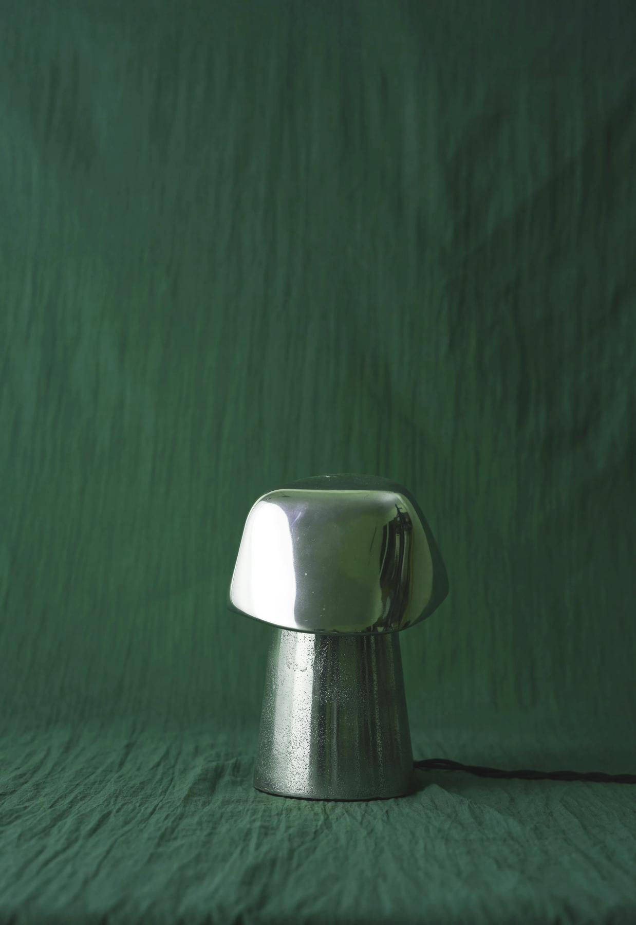 preview of manuhitagupta-iris-by-manuhita-1.webp