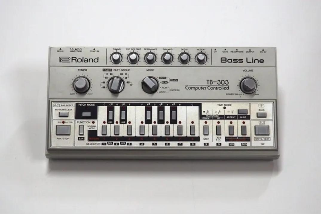 preview of Roland TB-303
