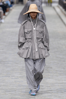 louis-vuitton-men-spring-summer-2020-paris-fashion-week-runway-show-23.jpg