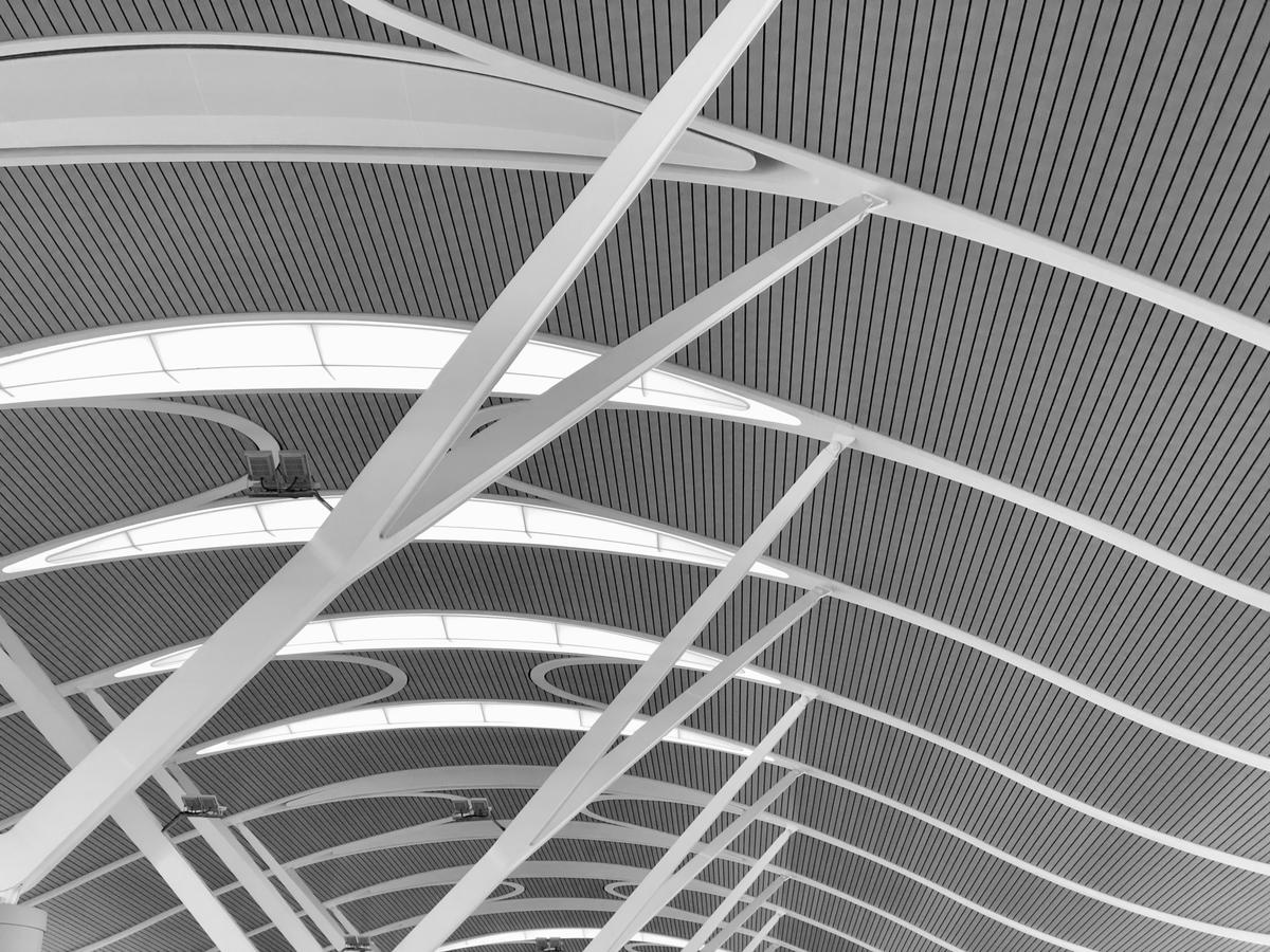 2019-02-27_white-and-gray-structure-yd3gcbtd5ua.jpg