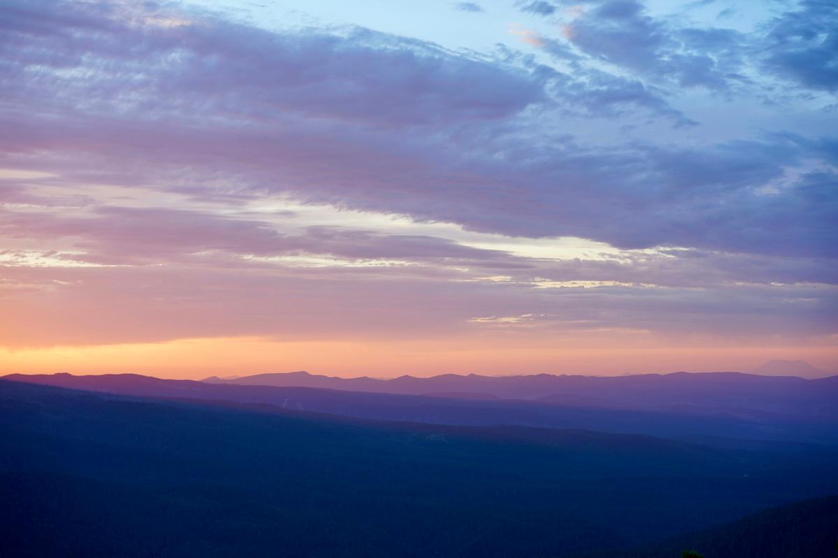 2022-08-19_a-landscape-with-hills-and-clouds-qtrrqlehop8.jpg