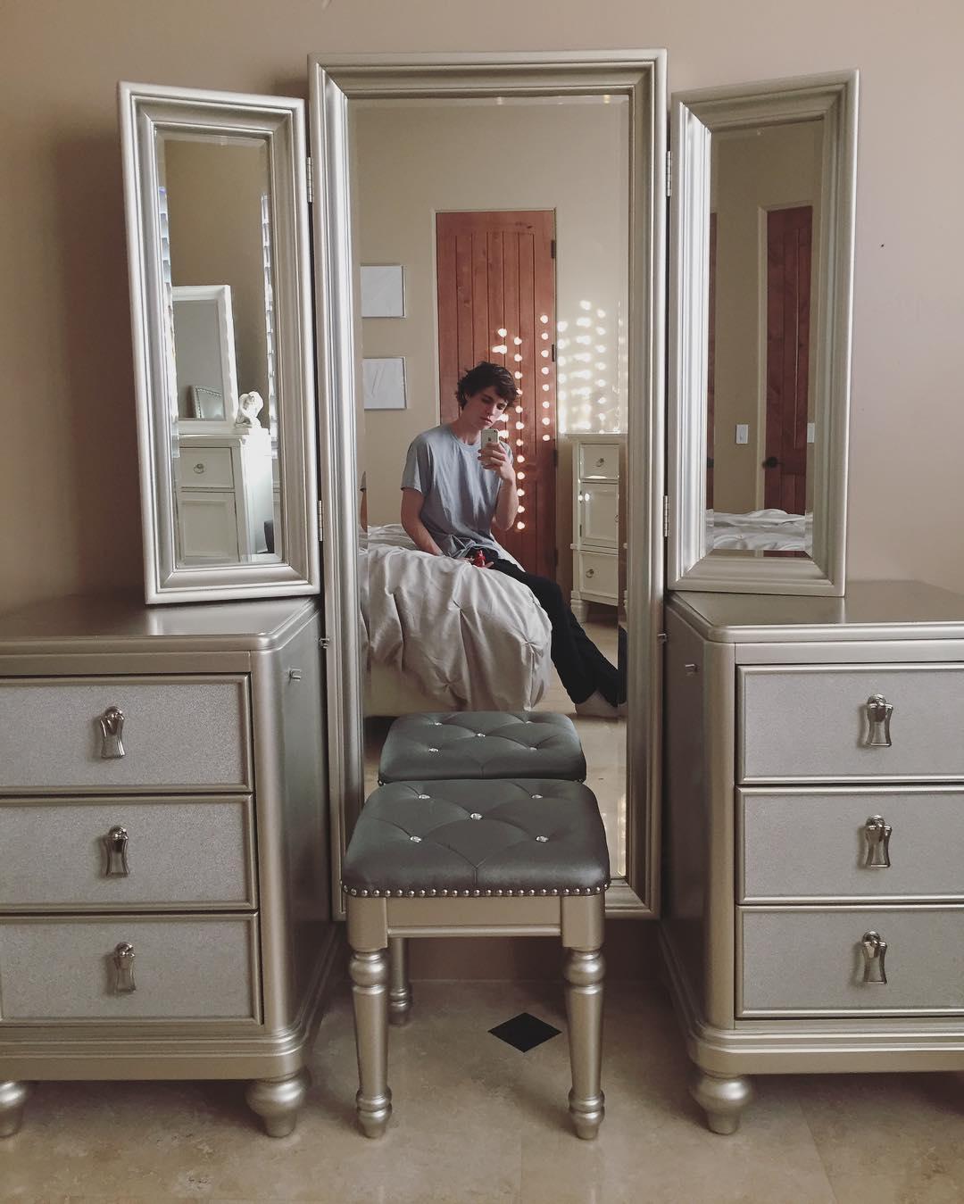 mirror pic in an expensive scottsdale home