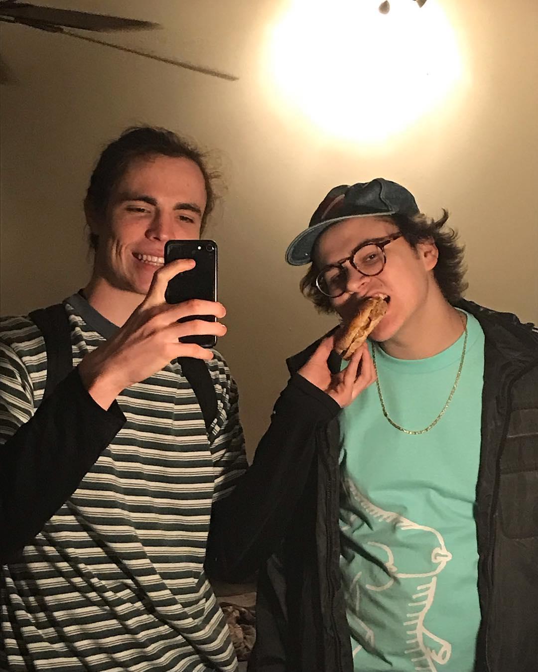 ran into @youngnutmusic at target, invited him over to eat some of my bagel