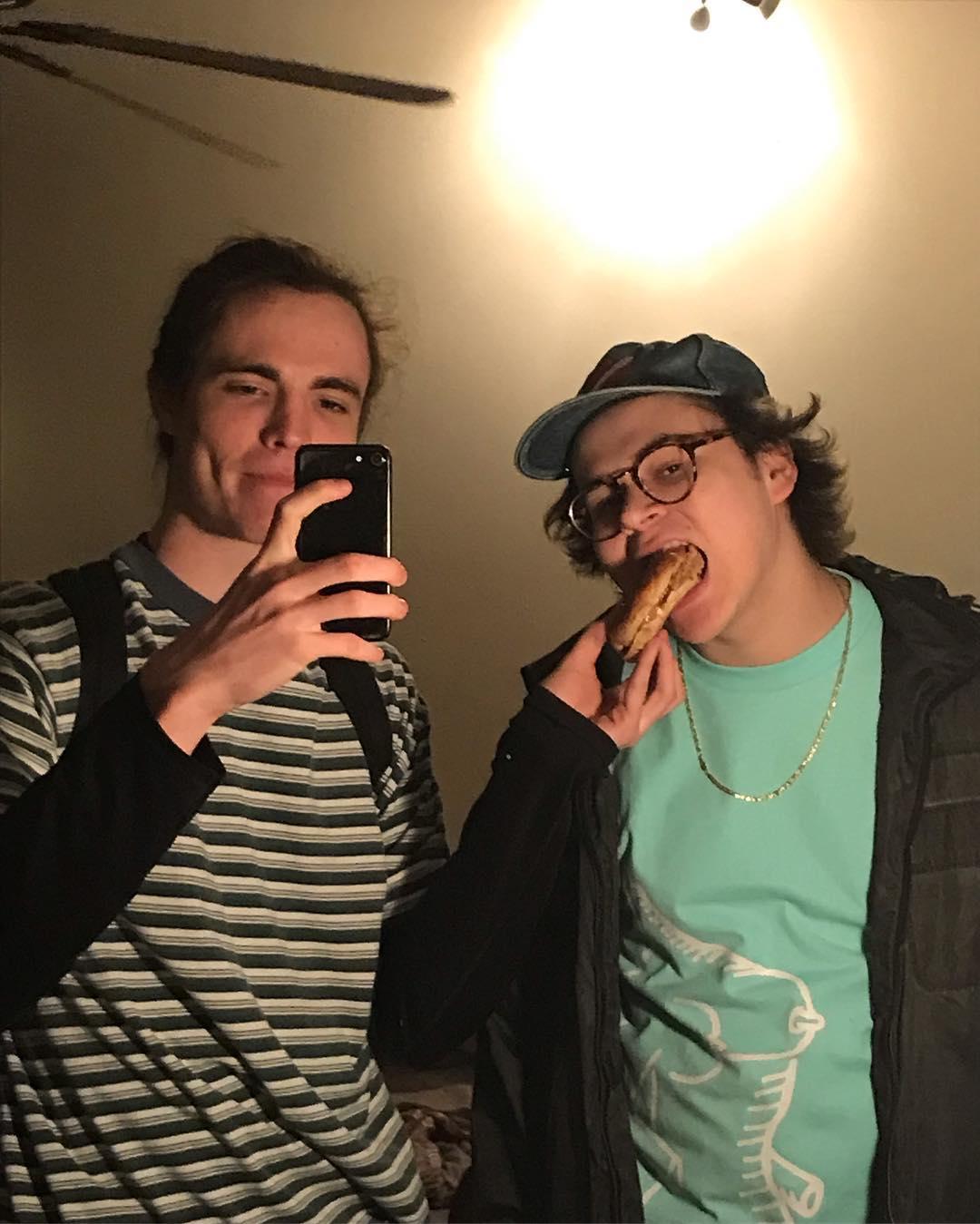 ran into @youngnutmusic at target, invited him over to eat some of my bagel
