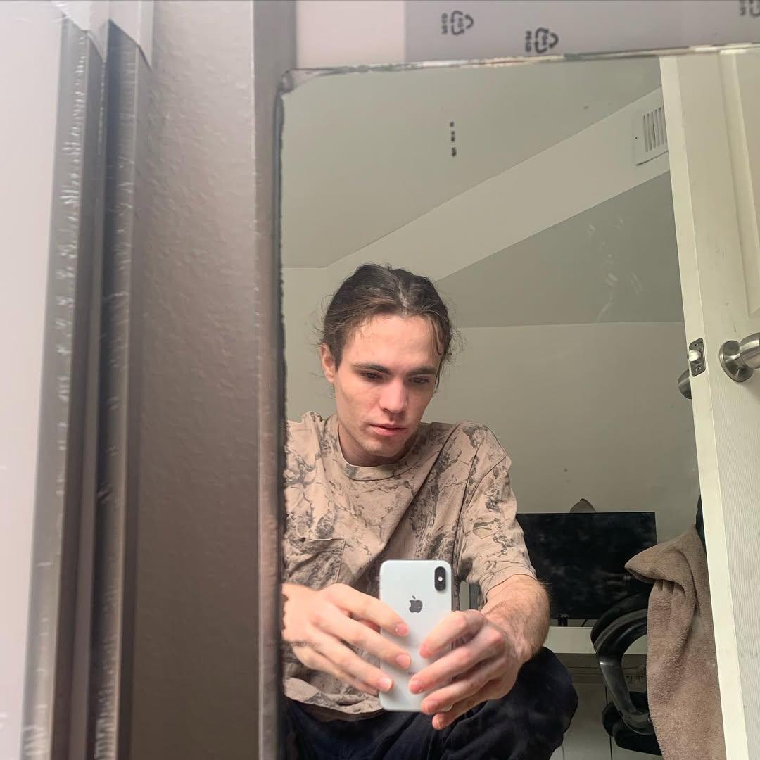 Randomized camera roll