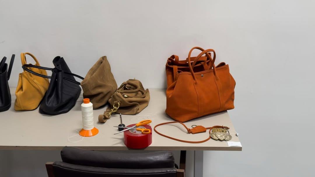 Similar objects accumulate naturally