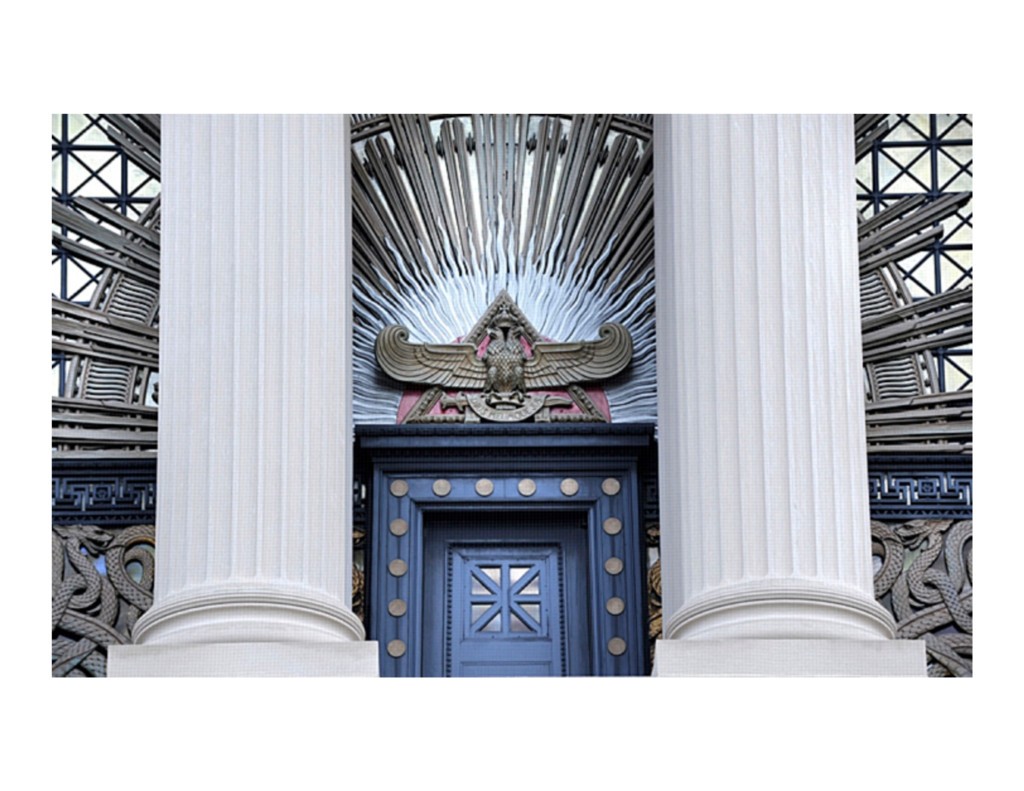 Масоны крокус. Масонские символы в Вашингтоне. Масонский храм в Москве. Масонская арка. Королевская арка масонов.
