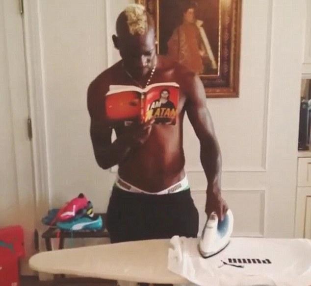 balotelli-read-I-am-zlatan.jpg