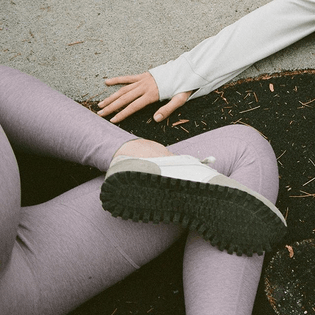 Laying low. (📷 Mauve Warmup Leggings). ⚡️Photo by Ana Kras - @teget.