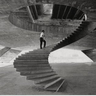 Scott just reminded me that the world's best stairs [Swiss and 50's Italian architects exempt] are still to be found in Rio'...