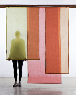 blend-raw-color-aram-gallery-london-designboom-tinctorial_textiles1-818x1029.jpg