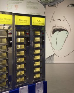This is the functional food vendor. In another life this machine was used to serve people greasy junk food like the famous D...