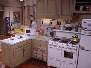 joeys-apartment-on-the-tv-show-friends-3.jpg