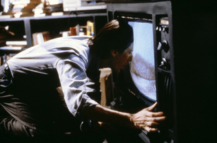 videodrome-1983-04-g.jpg