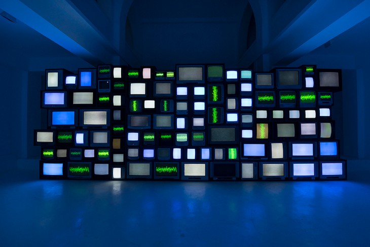 susan_hiller__-channels-_-2013-__video_installawith_sound-_photo_by_oh_dancy_-_susan_hiller__courtesy_lisson_-2.jpg