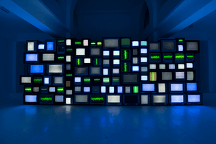 susan_hiller__-channels-_-2013-__video_installawith_sound-_photo_by_oh_dancy_-_susan_hiller__courtesy_lisson_-2.jpg
