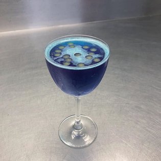 check out this new spring cocktail for @dimestimes !! it's a floral daiquiri with phycocyanin, a blue extract from spirulina...