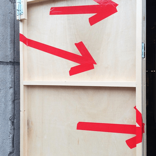 -dutchdesignweek-dutch-design-week-ddw-arrows-red-door-entrance-schellensfabriek-factory-by-drawswords.jpg