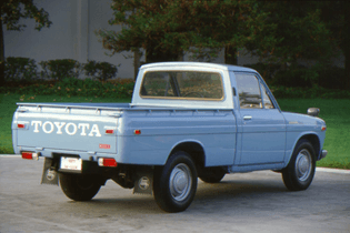 1999005_1971_hilux_5-1500x1003.jpg