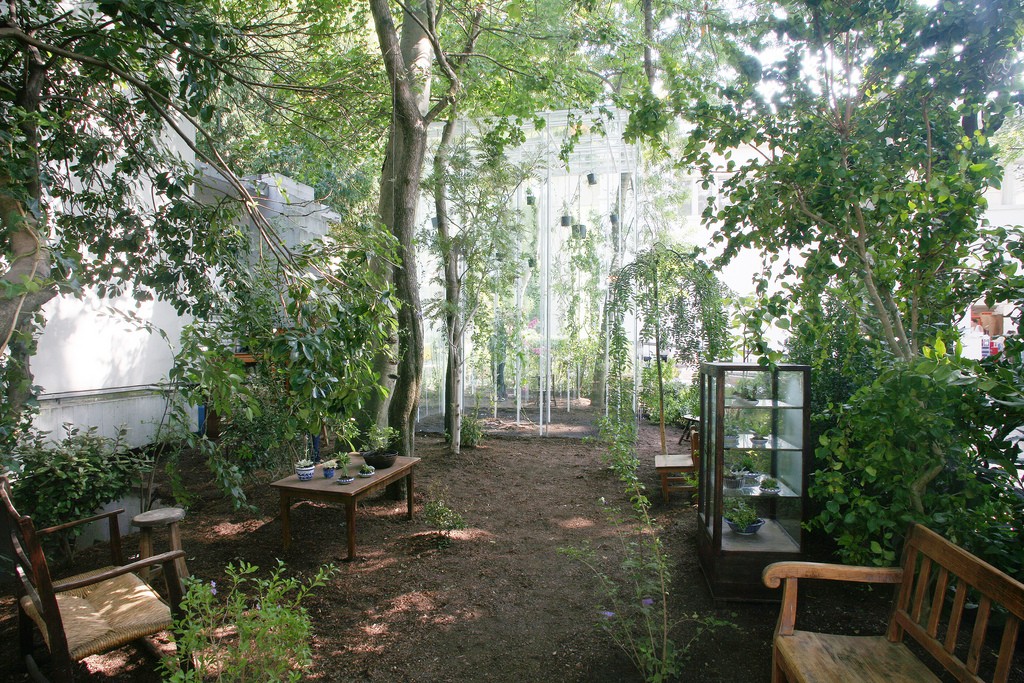 Inside/outside, architecture/garden