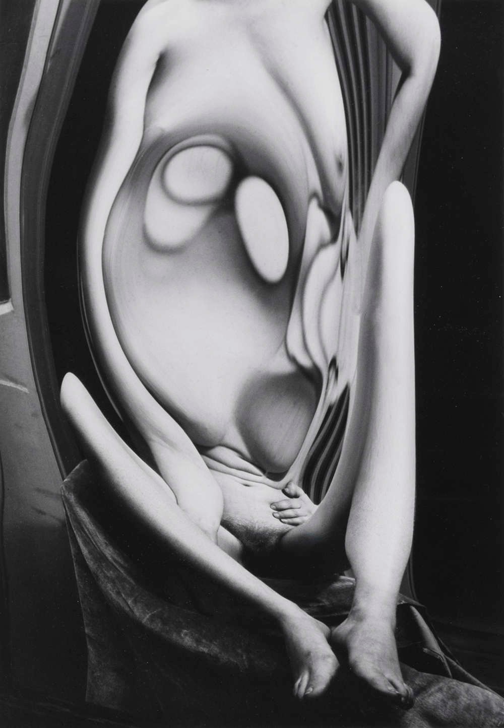 André Kertész, Distortion #117,1933, Silver gelatin print