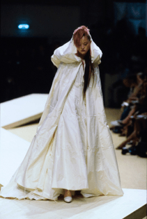 069-chanel-fall-1999-couture-details-cn10051389-devon-aoki.jpg