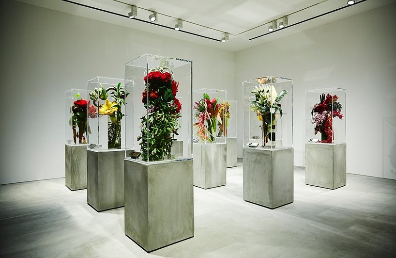 azuma-makoto-drop-time-exhibition-flowers-tokyo-designboom-04.jpg