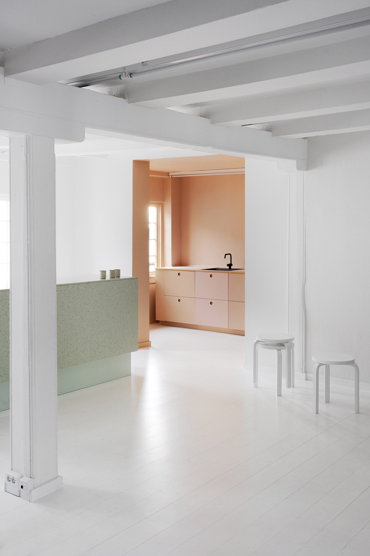 designers-remix-showroom-interiors-reform-kitchens-copenhagen_dezeen_2364_col_8.jpg
