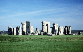 Stonehenge   3100 BC England