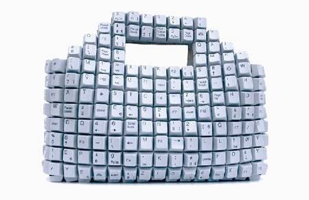 geeky-computer-keyboard-fashion-bags-1.jpg