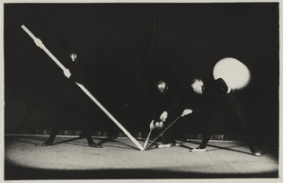 t.-lux-feininger-bauhaus-stage-form-dance-with-werner-siedhoff-albert-mentzel-edward-fisher-1928.jpg