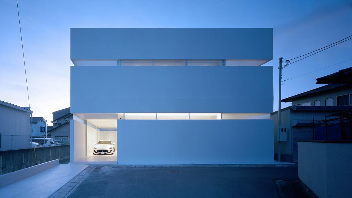 house-in-takamatsu-fujiwaramuro-architects-japanese-houses-architecture-minimal_dezeen_1704_hero.jpg