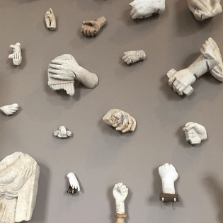 Monceau Fragments of hands from Roman sculptures - Musée Rodin