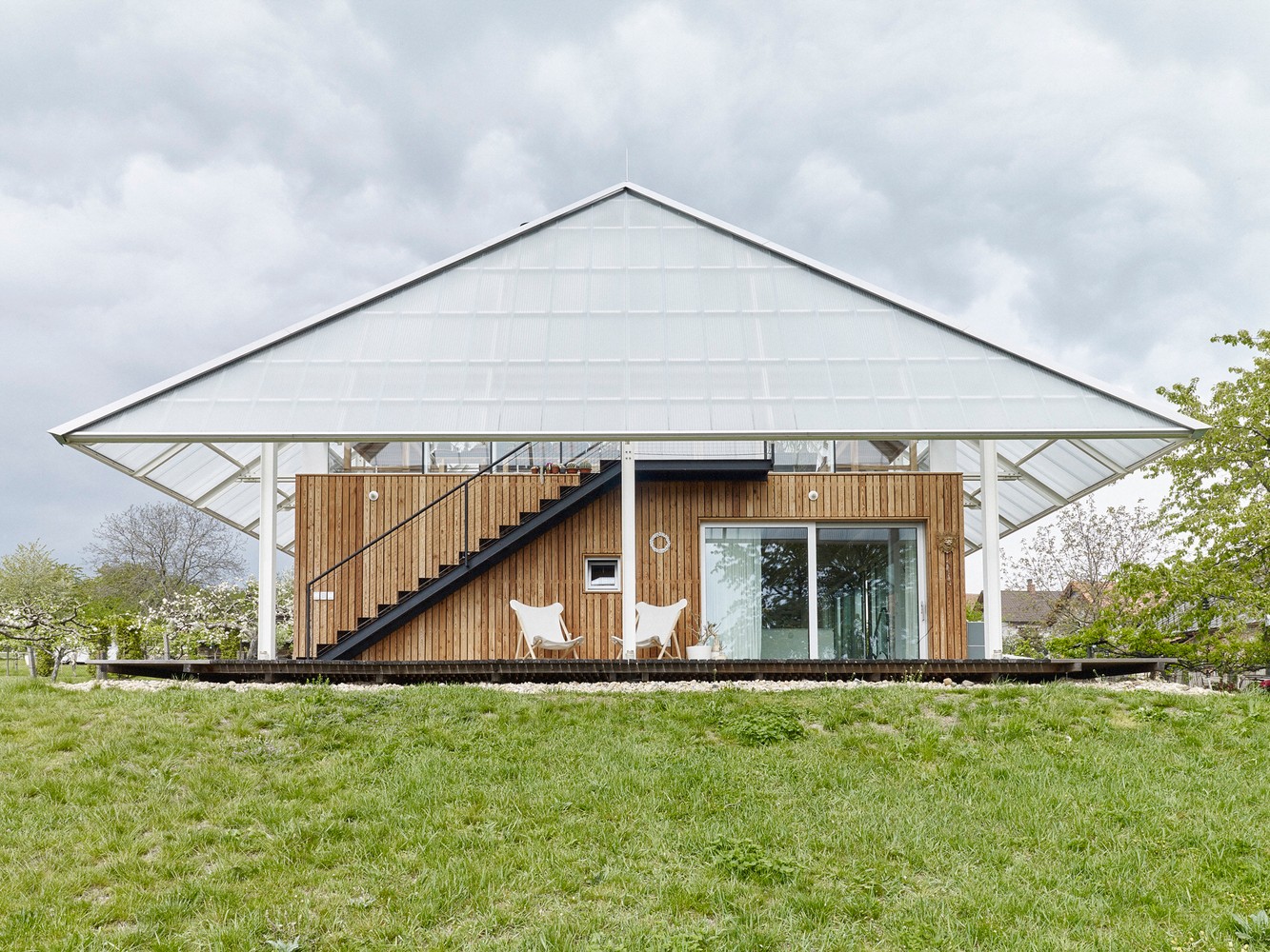 Family Greenhouse -- Richard David Architekti