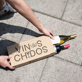 Vinos Chidos identity &amp; design typography by @faenastudio lovely &amp; fun ❤️❤️👍👍👌 🔥 👏👊#design #brandstudio #brandinspiration #b...