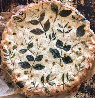 Had to repost this yummy quiche #Repost @faeriemagazine ... How stunning is this pea tendril pressed quiche from @loriastern 💕