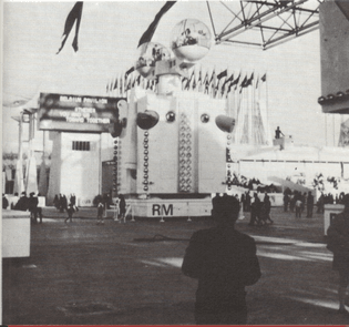 Arata Isozaki, Demonstration Robot, Expo 1970, Osaka