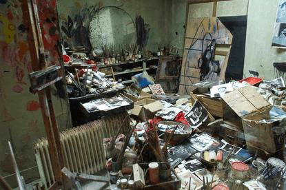 Having a Messy Studio Can Help You as an Artist