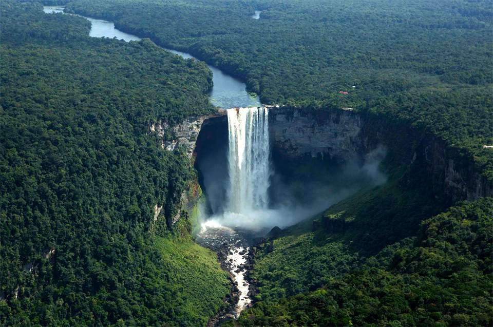 the-worlds-largest-drop-water-fall-kaieteur-falls.jpg