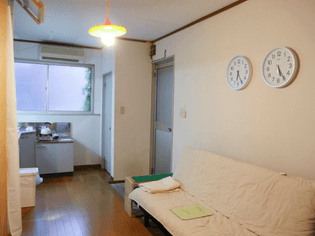 Flight Simulator Airbnb room in Osaka