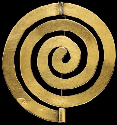 333 🥀 on Instagram: “hammered brass spiral brooch by #AlexanderCalder (American, 1898 - 1976)”