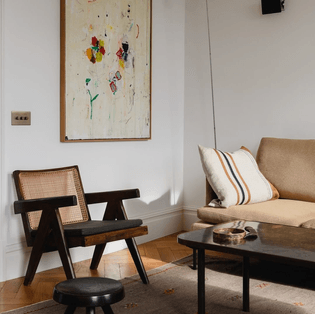 living room 