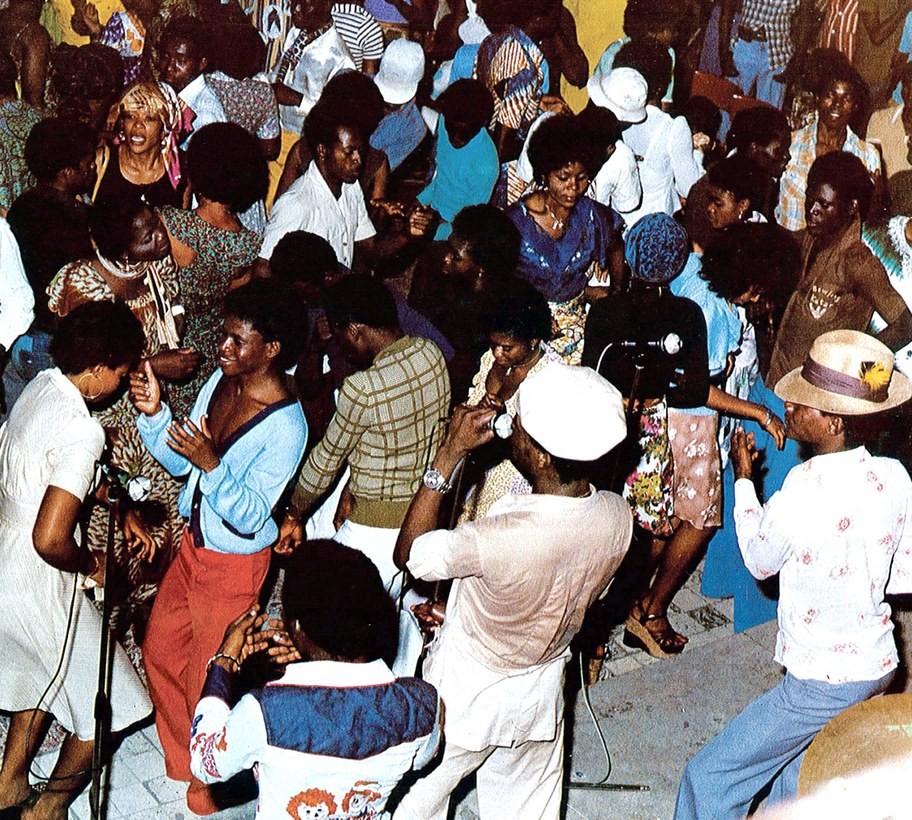 Crowd dancing to Franco’s T.P.O.K. Jazz at Un Deux Trois club, Kinshasa, in the late 70’s (Photo courtesy of Sterns Music)