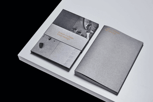 03ea0502-54b4-4f1b-8ce4-070b647b9629_systems-studio-braun-vitsoe-total-design-8.jpg?auto=compress-format-w=1920