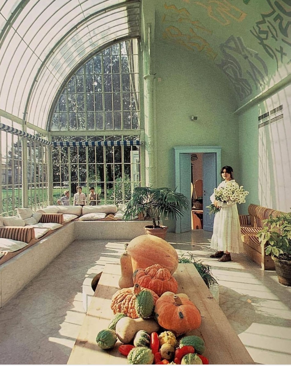 living-under-glass-sunrooms-greenhouses-and-conservatories-1986.png