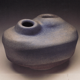 karen_karnes_vessel_front_stoneware-1991_elaine-levin-archives-univ_southerncalifornia_photo_john_white_9-2014.jpg